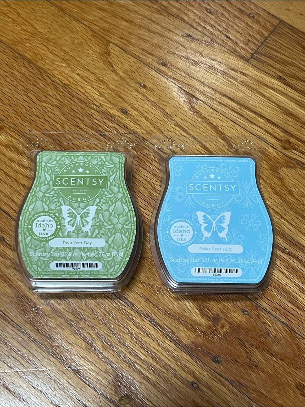 Scentsy Pear-fect Day & Blue Polar Bear Hug Wax Bars